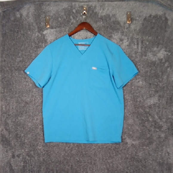 Figs Leon 3 Pocket Scrub Top Capri Blue Color Short Sleeve V Neck Mens Large - Picture 1 of 9